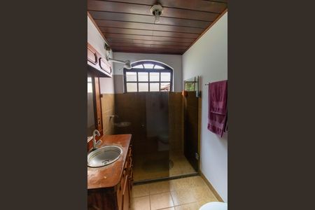 Casa para alugar com 290m², 4 quartos e 2 vagas Casa para alugar com 290m², 4 quartos e 2 vagasBanheiro da Suíte 4