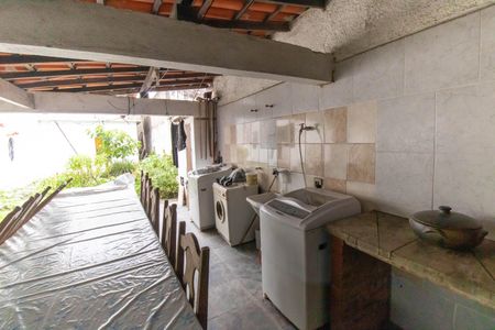 Casa para alugar com 290m², 4 quartos e 2 vagas Casa para alugar com 290m², 4 quartos e 2 vagasÁrea de Serviço