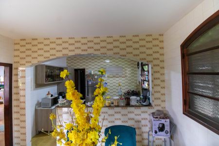 Casa para alugar com 290m², 4 quartos e 2 vagas Casa para alugar com 290m², 4 quartos e 2 vagasCozinha