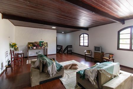 Casa para alugar com 290m², 4 quartos e 2 vagas Casa para alugar com 290m², 4 quartos e 2 vagasSala 2