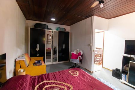 Casa para alugar com 290m², 4 quartos e 2 vagas Casa para alugar com 290m², 4 quartos e 2 vagasSuíte 1