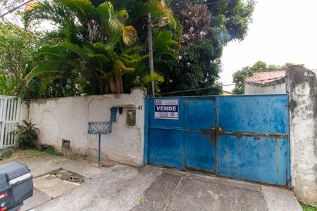 Casa para alugar com 290m², 4 quartos e 2 vagas Casa para alugar com 290m², 4 quartos e 2 vagasFachada