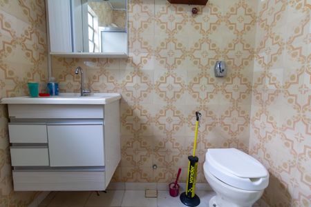 Casa à venda com 190m², 3 quartos e 2 vagasBanheiro