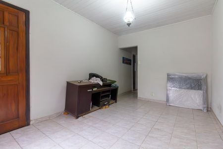 Casa à venda com 190m², 3 quartos e 2 vagasSala