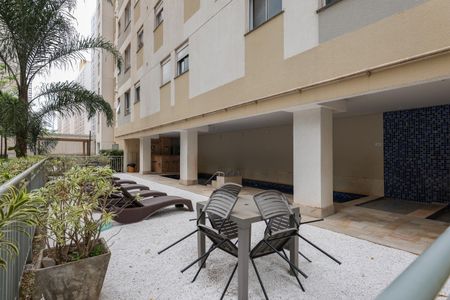 Apartamento à venda com 44m², 2 quartos e 1 vaga Apartamento à venda com 44m², 2 quartos e 1 vagaÁrea comum - Piscina