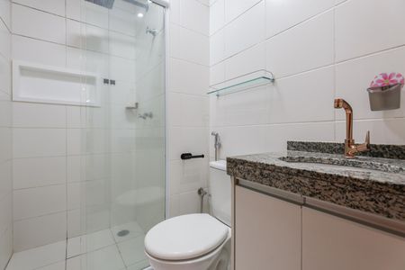 Apartamento à venda com 44m², 2 quartos e 1 vaga Apartamento à venda com 44m², 2 quartos e 1 vagaBanheiro Social