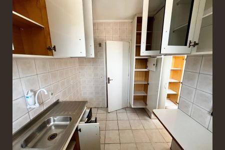 Apartamento à venda com 56m², 2 quartos e 1 vaga Apartamento à venda com 56m², 2 quartos e 1 vagaCozinha
