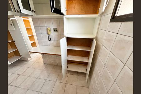 Apartamento à venda com 56m², 2 quartos e 1 vaga Apartamento à venda com 56m², 2 quartos e 1 vagaCozinha