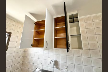 Apartamento à venda com 56m², 2 quartos e 1 vaga Apartamento à venda com 56m², 2 quartos e 1 vagaCozinha