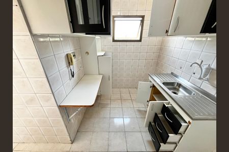 Apartamento à venda com 56m², 2 quartos e 1 vaga Apartamento à venda com 56m², 2 quartos e 1 vagaCozinha