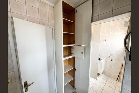 Apartamento à venda com 56m², 2 quartos e 1 vaga Apartamento à venda com 56m², 2 quartos e 1 vagaCozinha