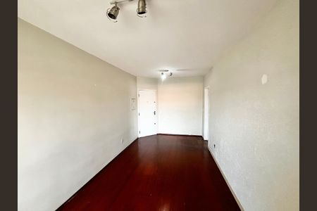 Apartamento à venda com 56m², 2 quartos e 1 vaga Apartamento à venda com 56m², 2 quartos e 1 vagaSala