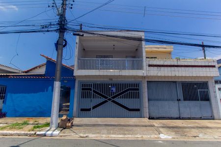 Casa para alugar com 250m², 4 quartos e 2 vagasFachada