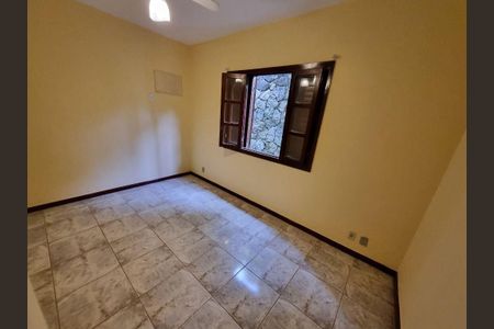 Casa à venda com 3 quartos, 131m² em Itaipu, Niterói