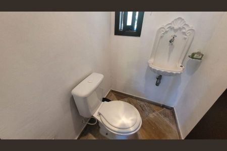 Casa à venda com 4 quartos, 250m² em Itaipu, Niterói