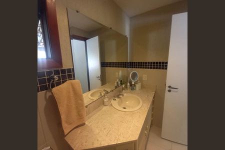 Casa à venda com 4 quartos, 500m² em Piratininga, Niterói