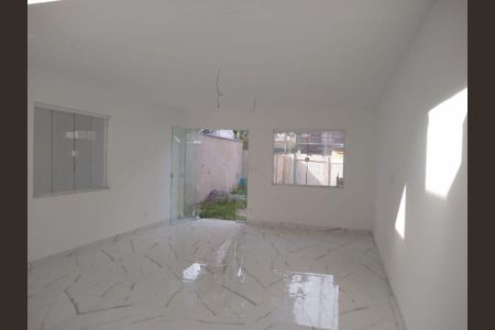 Casa à venda com 4 quartos, 222m² em Piratininga, Niterói