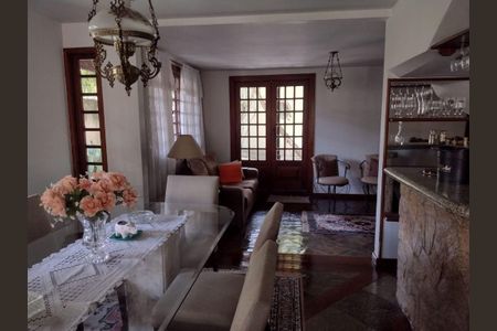 Casa à venda com 4 quartos, 442m² em Santo Antônio, Niterói