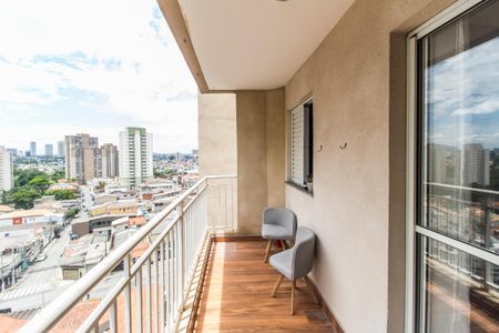 Varanda de apartamento para alugar com 2 quartos, 72m² em Jardim Tupanci, Barueri