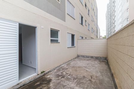 Apartamento para alugar com 60m², 2 quartos e 1 vaga Apartamento para alugar com 60m², 2 quartos e 1 vagaSacada do Quarto 2
