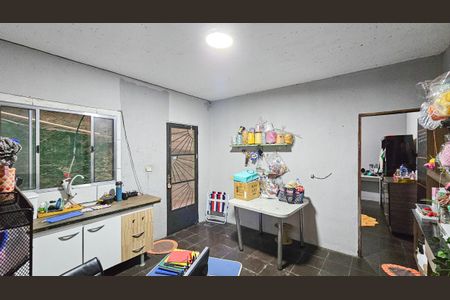 Casa à venda com 625m², 5 quartos e 4 vagasQuarto 2