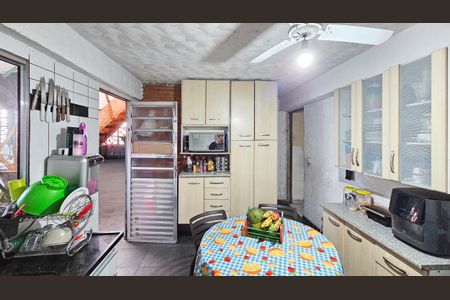 Casa à venda com 625m², 5 quartos e 4 vagasCozinha