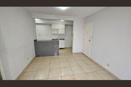Sala de apartamento para alugar com 3 quartos, 68m² em Parque Oeste Industrial, Goiânia