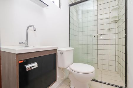 Apartamento à venda com 55m², 2 quartos e 1 vaga Apartamento à venda com 55m², 2 quartos e 1 vagaBanheiro