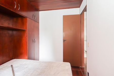Quarto 1 de apartamento para alugar com 2 quartos, 55m² em Jardim Casa Pintada, São Paulo