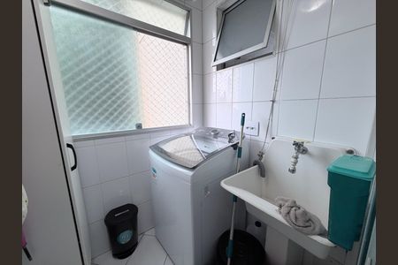 Apartamento para alugar com 65m², 3 quartos e 1 vagaÁrea de Serviço