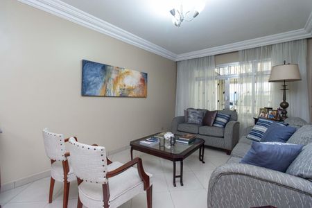 Sala de casa à venda com 4 quartos, 150m² em Vila Dom Pedro I, São Paulo