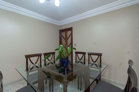 Casa à venda com 150m², 4 quartos e 2 vagasCopa