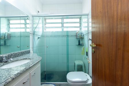 Casa à venda com 150m², 4 quartos e 2 vagasBanheiro da Suíte