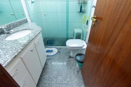 Casa à venda com 150m², 4 quartos e 2 vagasBanheiro da Suíte