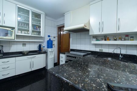 Casa à venda com 150m², 4 quartos e 2 vagasCozinha