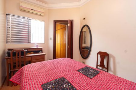 Casa à venda com 150m², 4 quartos e 2 vagasQuarto 2