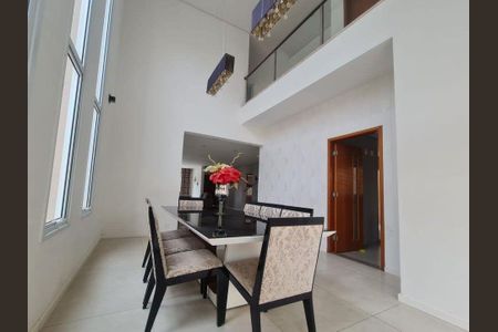 Casa à venda com 4 quartos, 425m² em Parque Sinai, Santana de Parnaíba