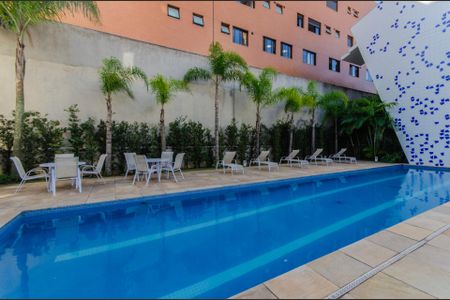 Apartamento à venda com 104m², 2 quartos e 1 vaga Apartamento à venda com 104m², 2 quartos e 1 vagaÁrea comum - Piscina