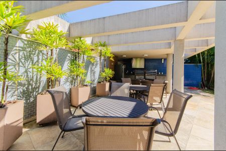 Apartamento à venda com 104m², 2 quartos e 1 vaga Apartamento à venda com 104m², 2 quartos e 1 vagaÁrea comum - Churrasqueira