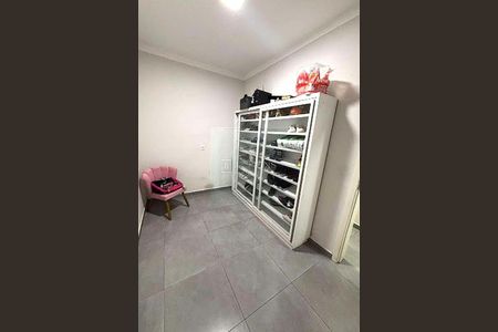 Casa à venda com 74m², 2 quartos e 2 vagas