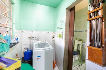 Casa à venda com 300m², 2 quartos e 1 vagaÁrea de Serviço