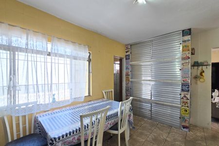 Casa à venda com 125m², 5 quartos e 1 vaga Casa à venda com 125m², 5 quartos e 1 vagaCozinha - Casa 3