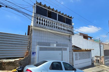 Casa à venda com 125m², 5 quartos e 1 vaga Casa à venda com 125m², 5 quartos e 1 vagaFachada