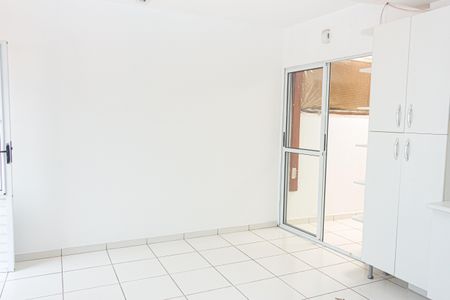 Casa à venda com 160m², 3 quartos e 2 vagas Casa à venda com 160m², 3 quartos e 2 vagasCozinha