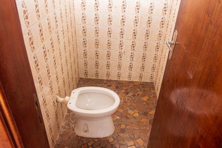 Casa à venda com 160m², 3 quartos e 2 vagas Casa à venda com 160m², 3 quartos e 2 vagasBanheiro de serviço