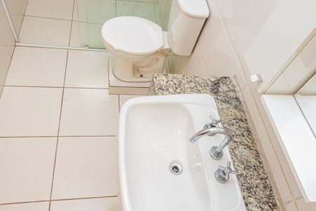 Casa à venda com 160m², 3 quartos e 2 vagas Casa à venda com 160m², 3 quartos e 2 vagasBanheiro