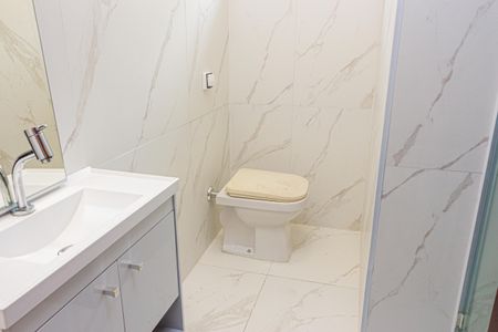 Casa à venda com 160m², 3 quartos e 2 vagas Casa à venda com 160m², 3 quartos e 2 vagasBanheiro