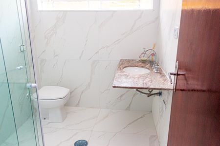 Casa à venda com 160m², 3 quartos e 2 vagas Casa à venda com 160m², 3 quartos e 2 vagasBanheiro da Suíte