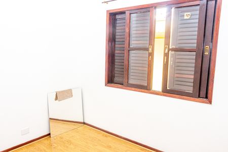 Casa à venda com 160m², 3 quartos e 2 vagas Casa à venda com 160m², 3 quartos e 2 vagasQuarto 1