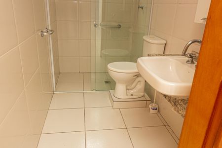 Casa à venda com 160m², 3 quartos e 2 vagas Casa à venda com 160m², 3 quartos e 2 vagasBanheiro